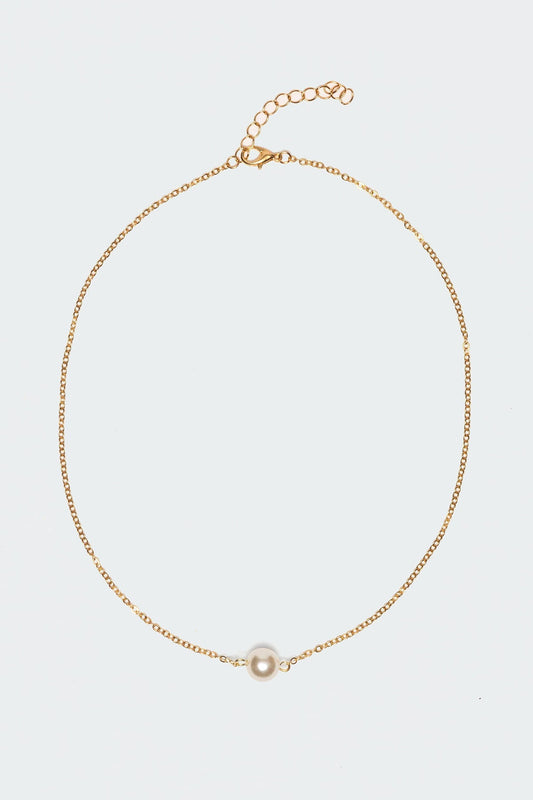 Center Stage Pearl Necklace