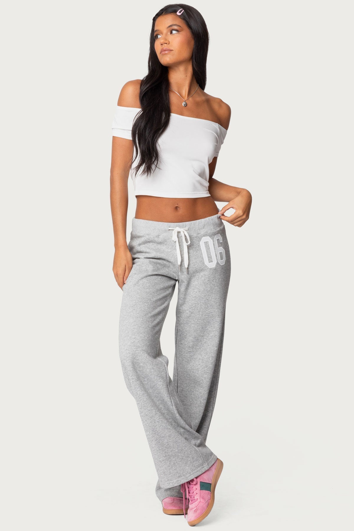 06 Sweatpants